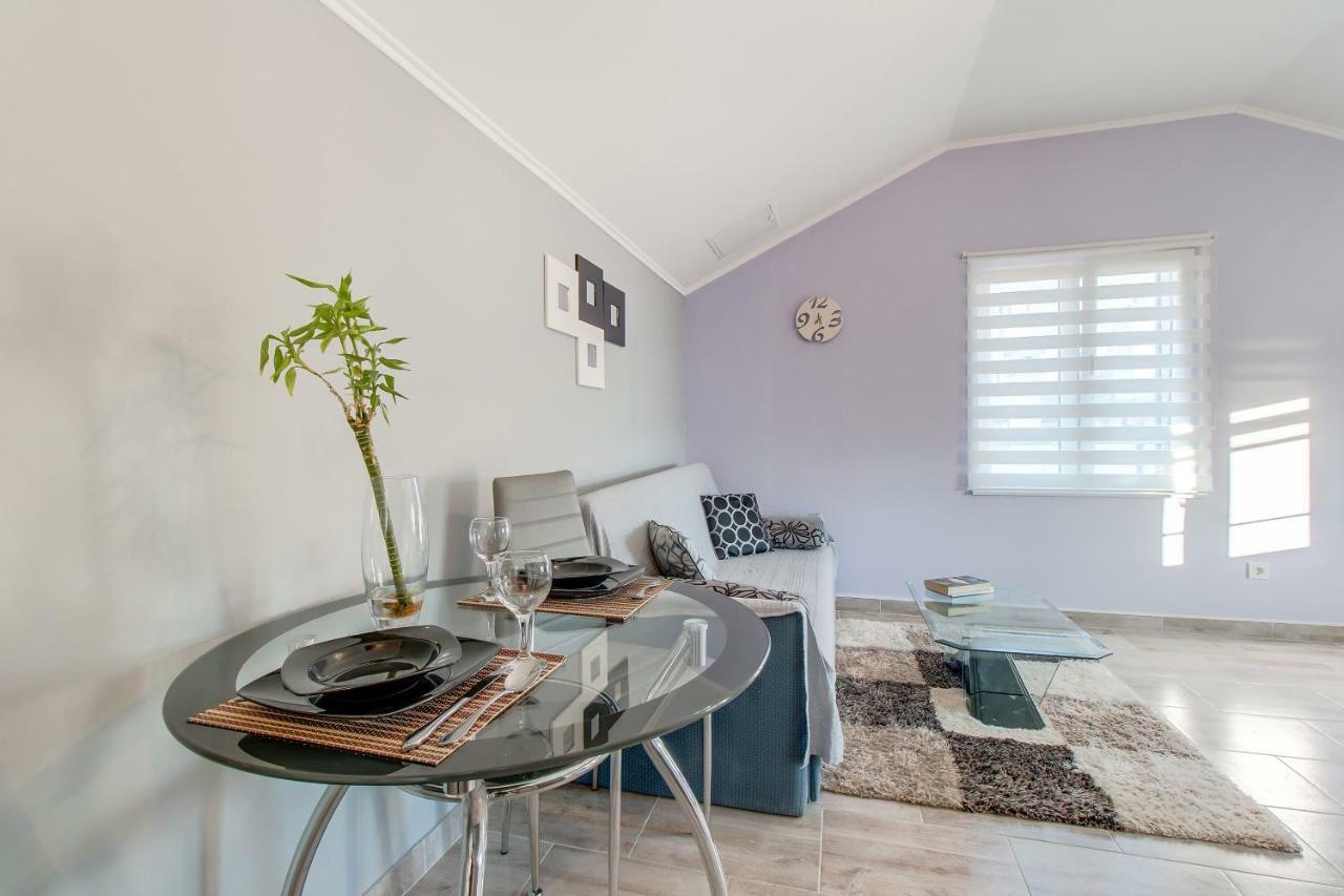 Apartman Leon & Rent A Quad Mali Lošinj Exterior foto